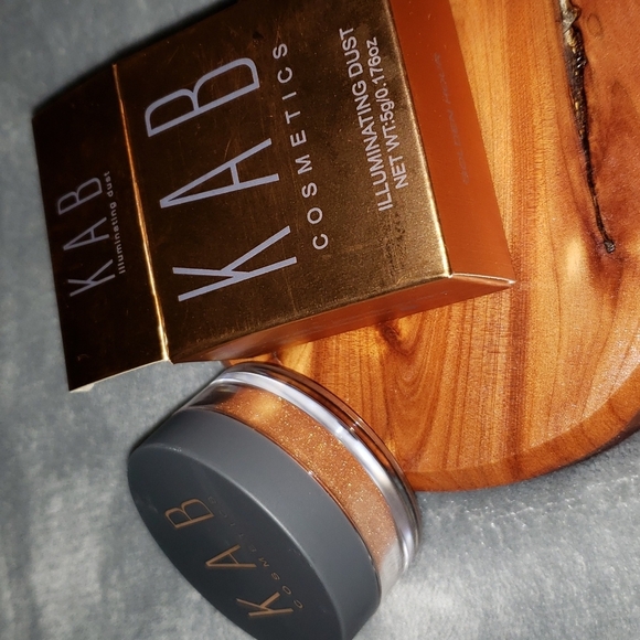 KAB Illuminating Dust - Picture 3 of 3